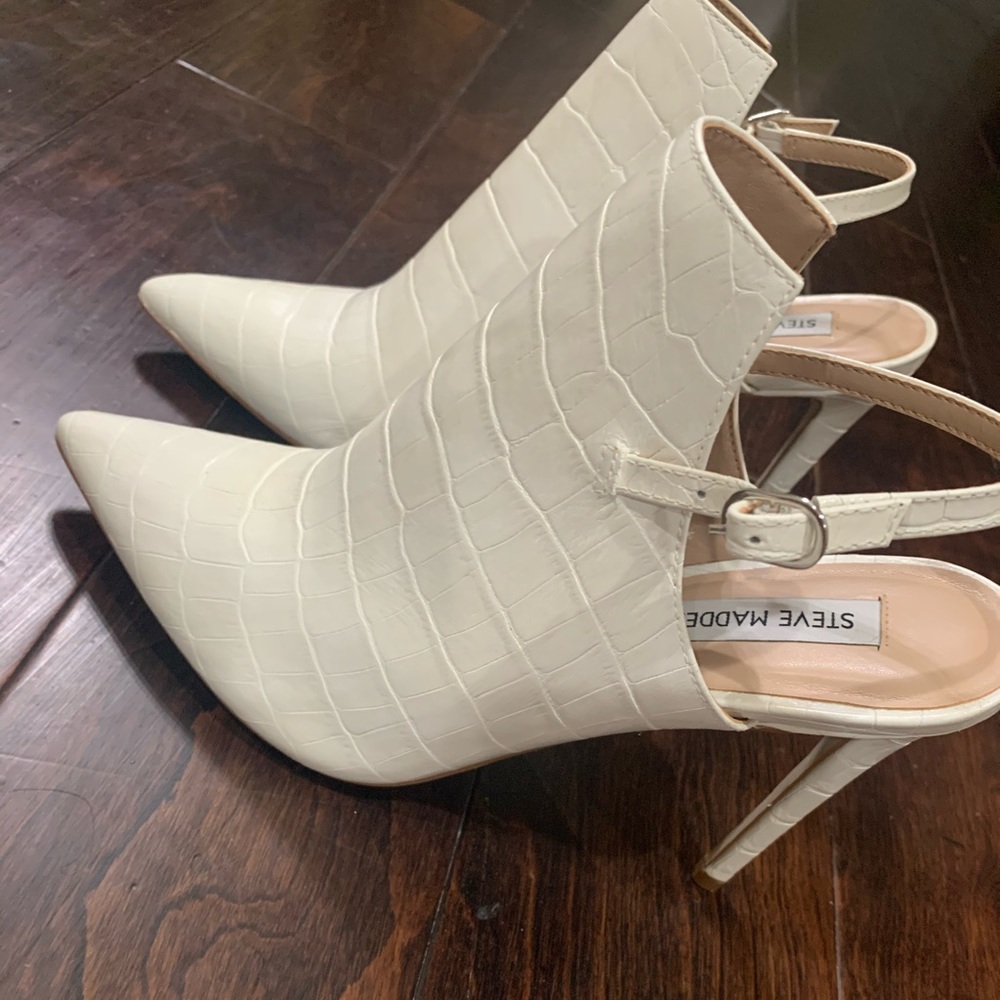 BRAND NEW White Steve Madden Slingback Booties